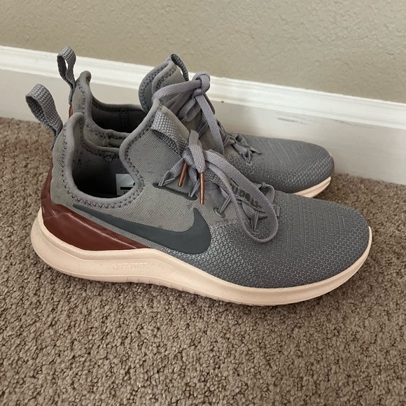 Nike Free TR 8 Premium Training Shoe (Women) - Picture 2 of 4
